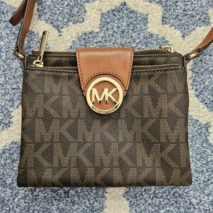 MICHAEL Michael Kors Crossbody Logo Large